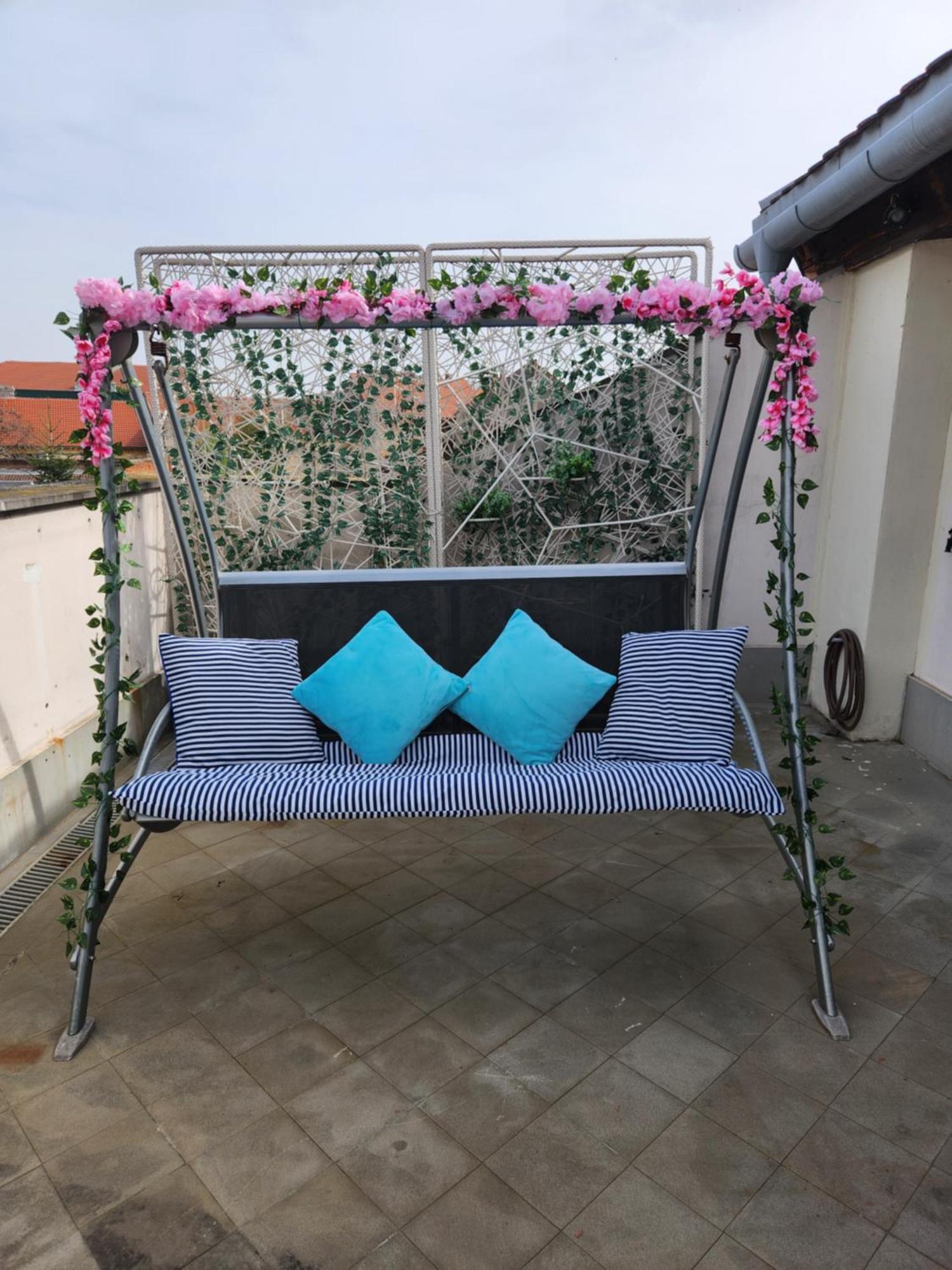 Central, Big Terrace, Near River Appartement *